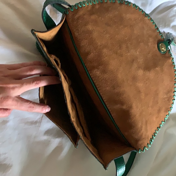 Handcrafted Leather Handbag - Picture 3 of 3